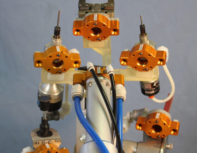 Tool rack for robot tool changer