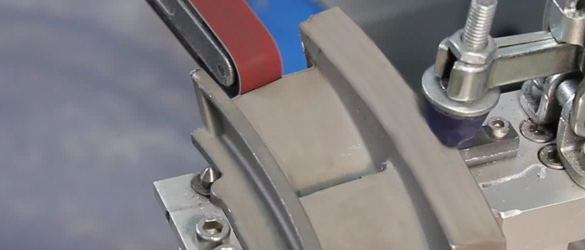 Robot cutting turbine blade chord width